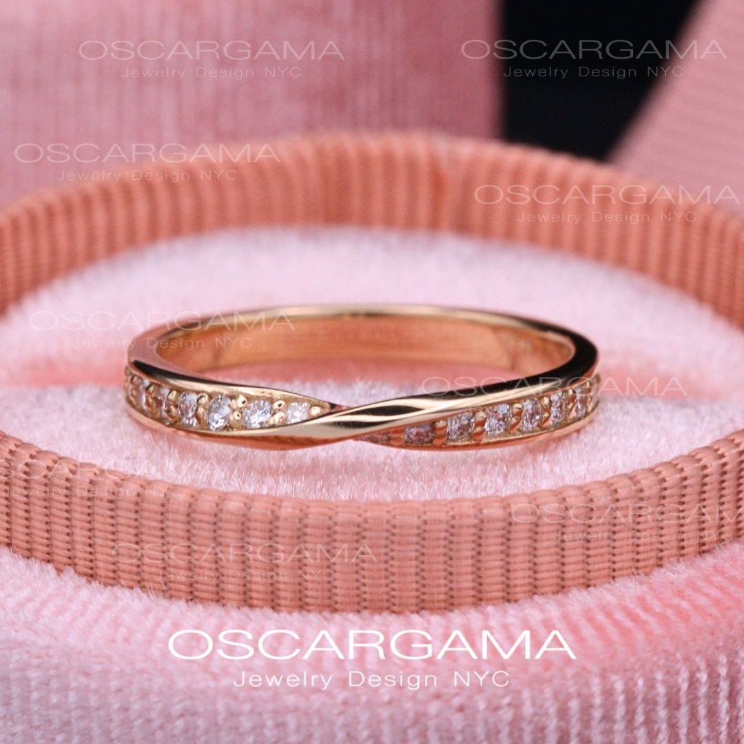 Twisted Wedding Band with 16 Diamonds in 14k Gold